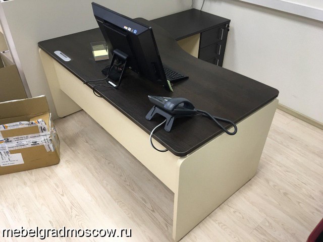 Продам Офисная мебель. ДЭФО. Серия Аккорд. Идеальное состояние.