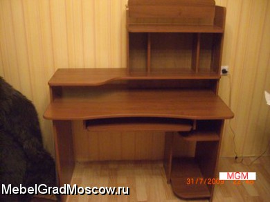 Продам продам компьютерный стол