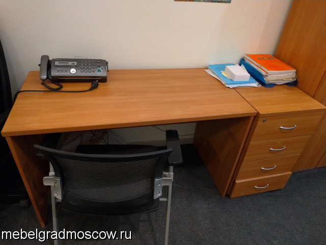 Продам офисную мебель б/у. Срочно. Москва